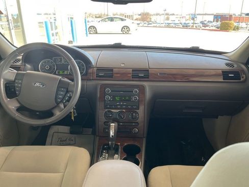 Used 2008 Ford Taurus SEL image 21