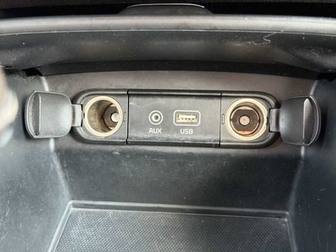 Used 2016 Kia Sorento AWD w/ LX Convenience Package image 24