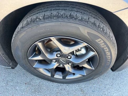 Used 2020 Chrysler Pacifica Touring-L w/ S Appearance Package FWD image 19
