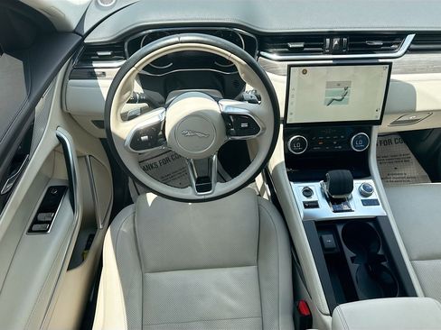 Used 2022 Jaguar F-PACE S AWD/4WD image 16