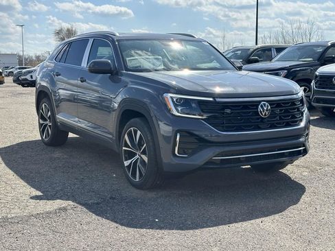 New 2026 Volkswagen Atlas Cross Sport SEL Premium R-Line AWD/4WD image 5