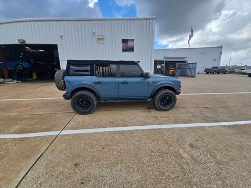 Used 2022 Ford Bronco Badlands image 7