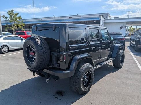 Used 2016 Jeep Wrangler Unlimited Rubicon w/ Connectivity Group image 12