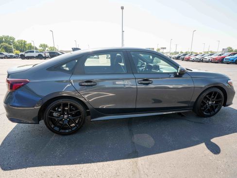Used 2025 Honda Civic Sport image 6