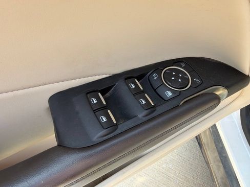 Used 2019 Lincoln MKC Reserve w/ MKC Climate Package FWD image 21