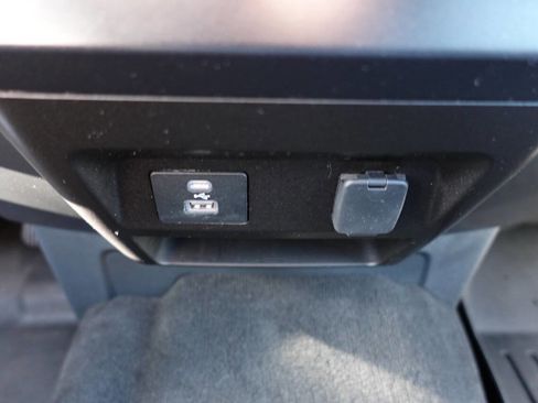 Used 2022 Ford F250 XLT w/ XLT Value Package image 43