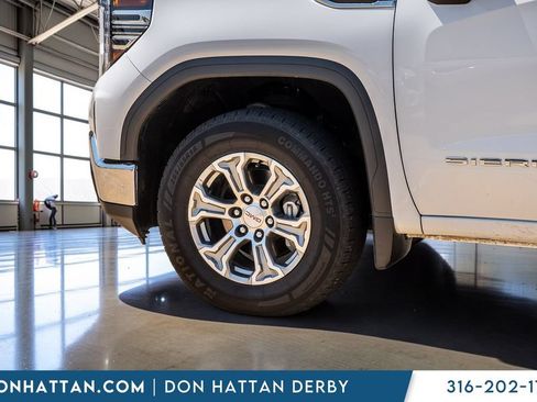 Used 2025 GMC Sierra 1500 SLT AWD/4WD image 37
