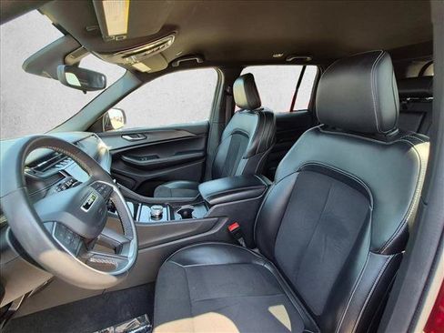 Used 2024 Jeep Grand Cherokee Altitude AWD/4WD image 9