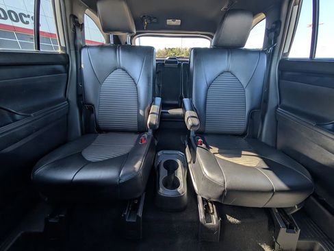 Used 2022 Toyota Highlander XSE image 24