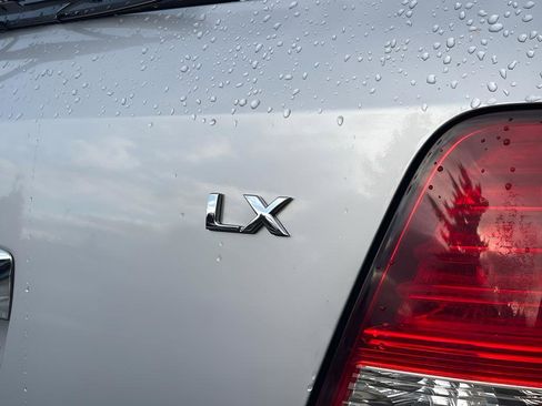 Used 2007 Kia Sorento LX w/ Sport Pkg image 30