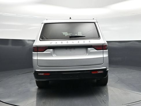 Used 2025 Jeep Wagoneer Series II AWD/4WD image 28