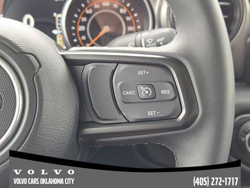 Used 2023 Jeep Gladiator Sport AWD/4WD image 22