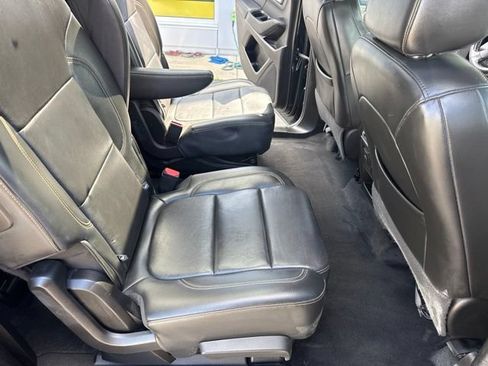Used 2019 Chevrolet Traverse LT w/ LT Premium Package AWD/4WD image 24