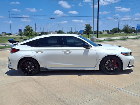 Used 2025 Honda Civic Type R image 8