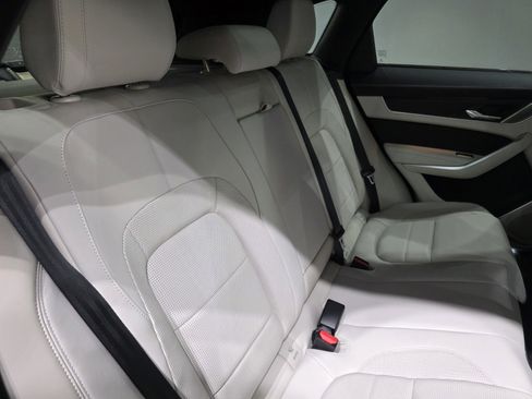 New 2026 Jaguar F-PACE R-Dynamic S image 22