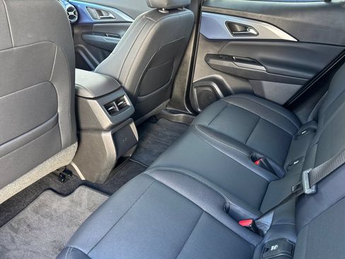 Used 2024 Chevrolet Equinox EV LT FWD image 13