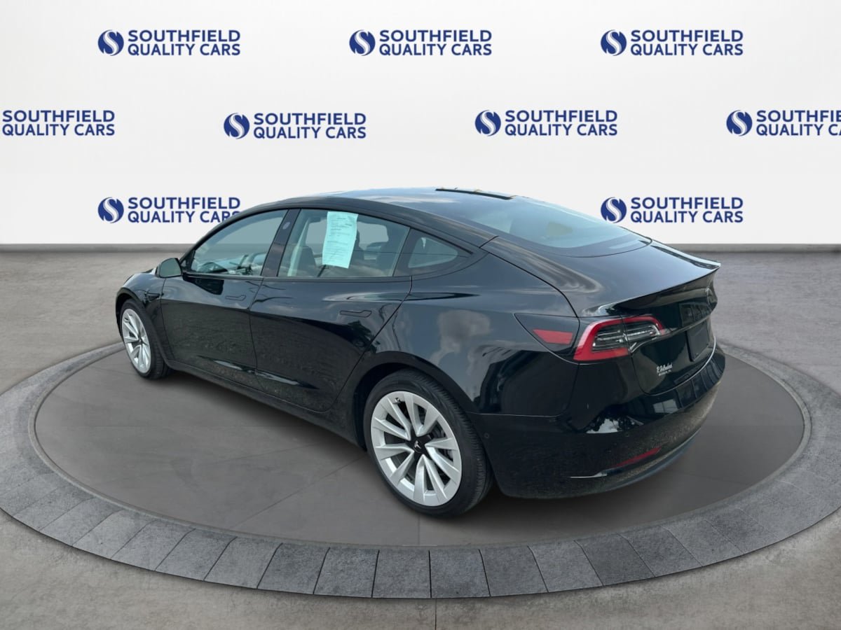 Used 2022 Tesla Model 3 Long Range AWD/4WD image 4