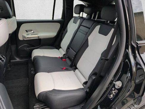 Certified 2022 Mercedes-Benz GLB 35 AMG 4MATIC image 22