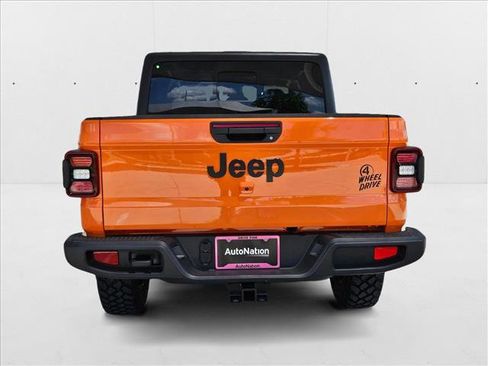 New 2025 Jeep Gladiator Willys image 8