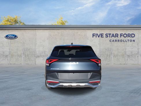 Used 2024 Kia Sportage LX image 7