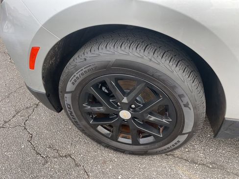 Used 2022 Chevrolet Equinox LS image 9