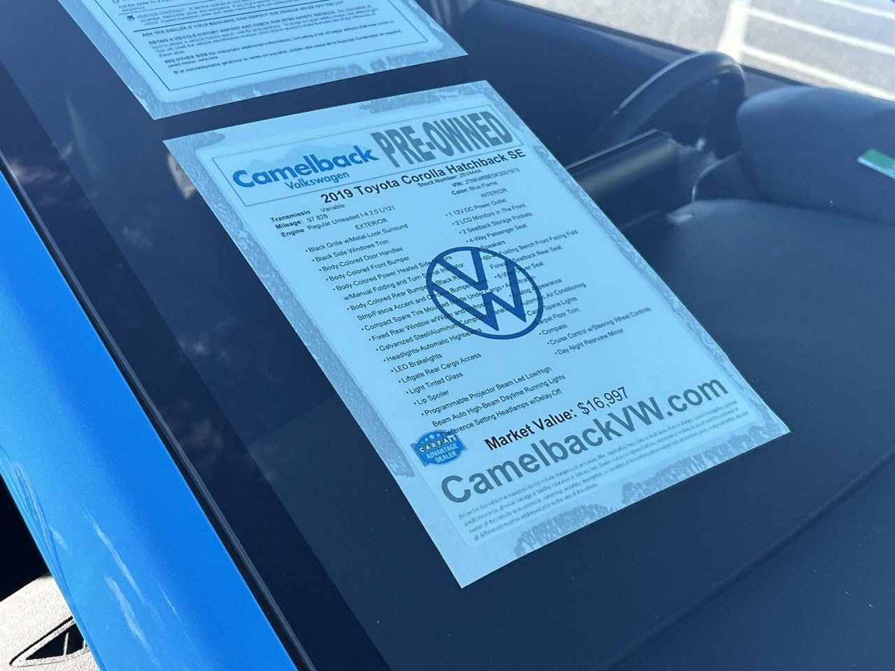 Used 2019 Toyota Corolla SE w/ SE Option Package FWD image 6