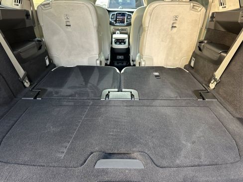 Used 2023 Volvo XC90 B6 Ultimate w/ Lounge Package image 17