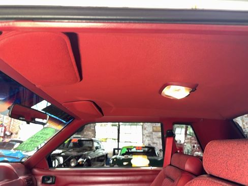 Used 1992 Ford Mustang LX RWD image 56