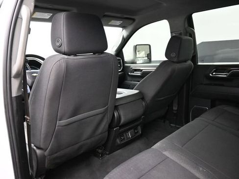 Used 2024 Chevrolet Silverado 2500 LT AWD/4WD image 16