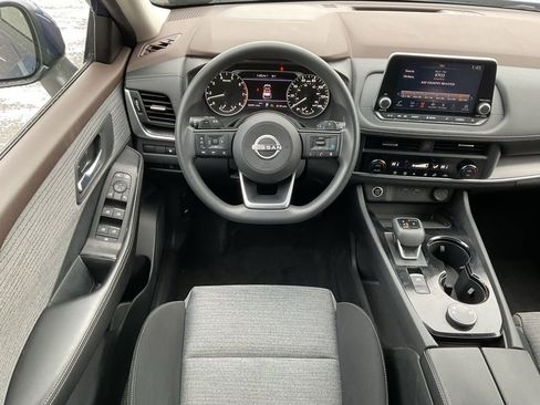 Used 2023 Nissan Rogue SV AWD/4WD image 15