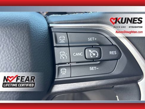 Used 2025 Jeep Grand Cherokee Limited w/ Luxury Tech Group II AWD/4WD image 20
