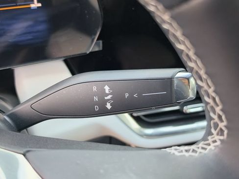 Used 2024 Chevrolet Equinox EV LT FWD image 22