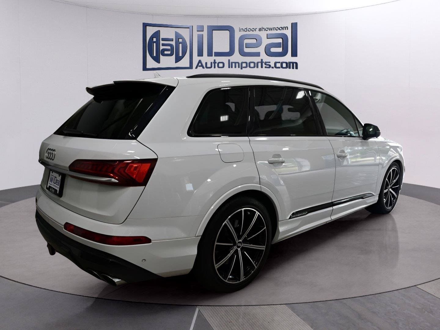 Used 2021 Audi SQ7 Premium Plus w/ Driver Assistance Package AWD/4WD image 5