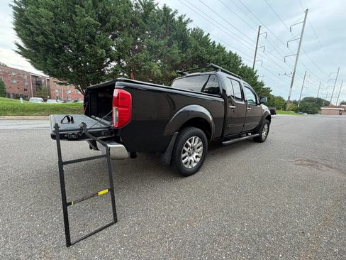 Used 2012 Nissan Frontier SL AWD/4WD image 10