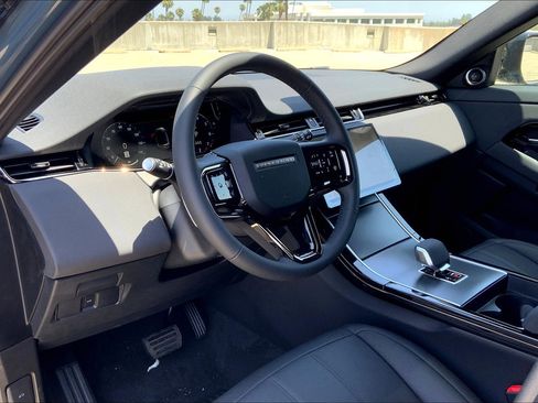 New 2026 Land Rover Range Rover Evoque S image 9