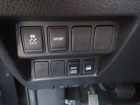 Used 2014 Nissan Rogue SV w/ SV Family Package AWD/4WD image 12