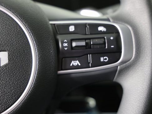 New 2025 Kia Sportage LX image 15