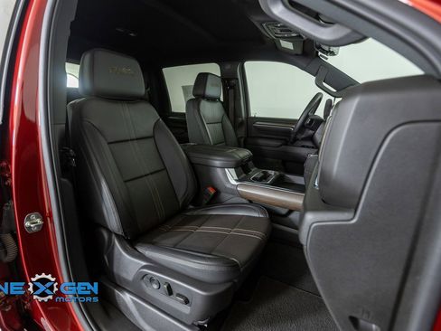 Used 2025 Chevrolet Silverado 2500 High Country w/ Technology Package AWD/4WD image 43