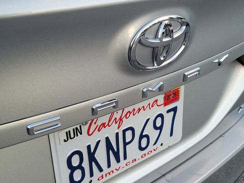 Used 2019 Toyota Camry LE image 25