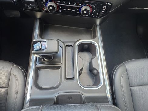 Used 2025 Chevrolet Silverado 1500 LTZ AWD/4WD image 30