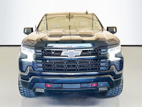Used 2025 Chevrolet Silverado 1500 LT Trail Boss w/ LT Trail Boss Premium Package AWD/4WD image 2