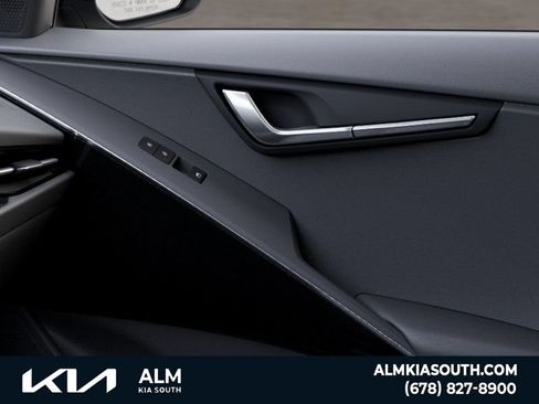 New 2026 Kia Niro LX FWD image 25
