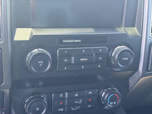 Used 2020 Ford F150 XLT w/ Equipment Group 302A Luxury AWD/4WD image 22