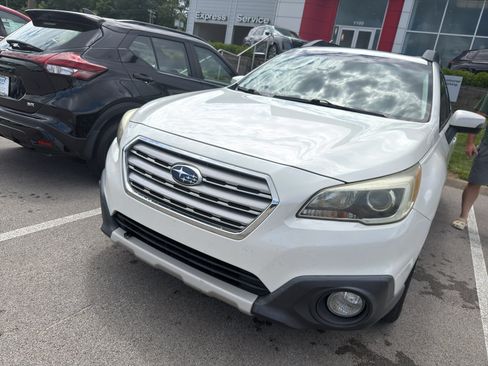 Used 2015 Subaru Outback 3.6R Limited AWD/4WD image 10