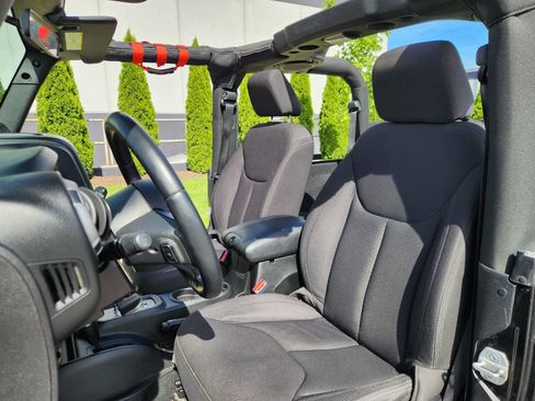 Used 2013 Jeep Wrangler Sport w/ Connectivity Group AWD/4WD image 11