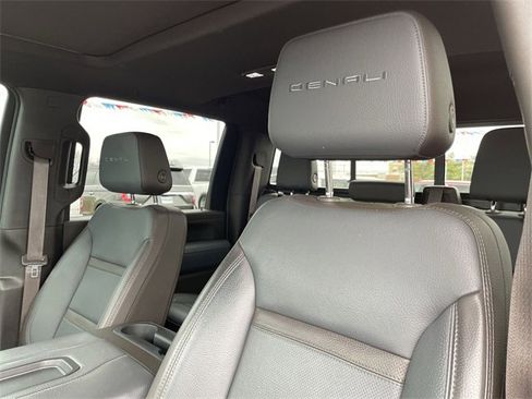 Used 2022 GMC Sierra 2500 Denali w/ Denali Ultimate Package image 12