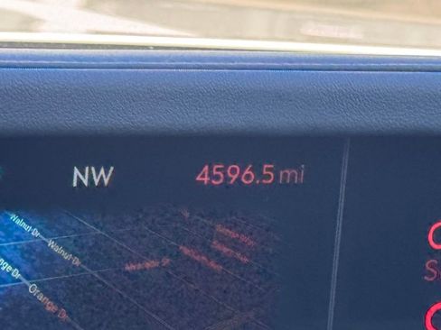 Used 2025 Lincoln Nautilus Premier w/ Jet Appearance Package image 21