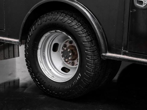 Used 2021 Ford F350 XL w/ Power Equipment Group image 47