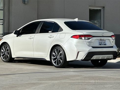 Used 2021 Toyota Corolla SE w/ Carpet Mat Package (TMS) image 3
