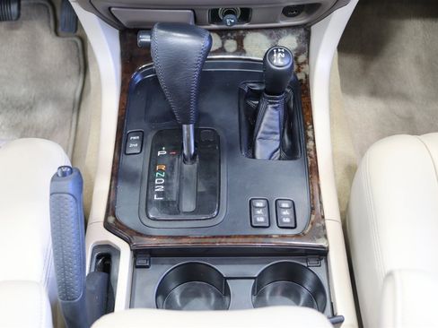 Used 1999 Toyota Land Cruiser AWD/4WD image 91